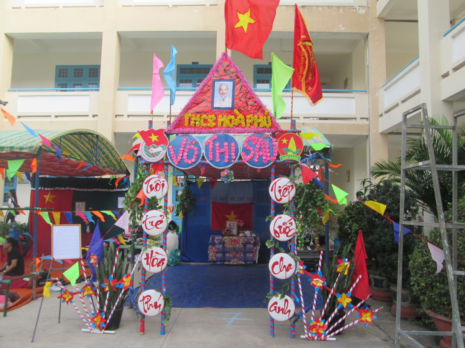 Trường THCS Hòa Phú tham gia hội trại thân thiện
