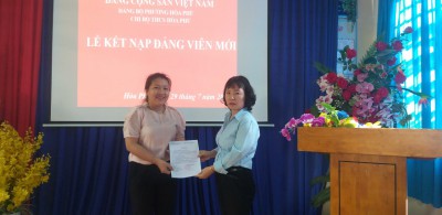 LỄ KẾT NẠP ĐẢNG VIÊN MỚI NĂM 2020